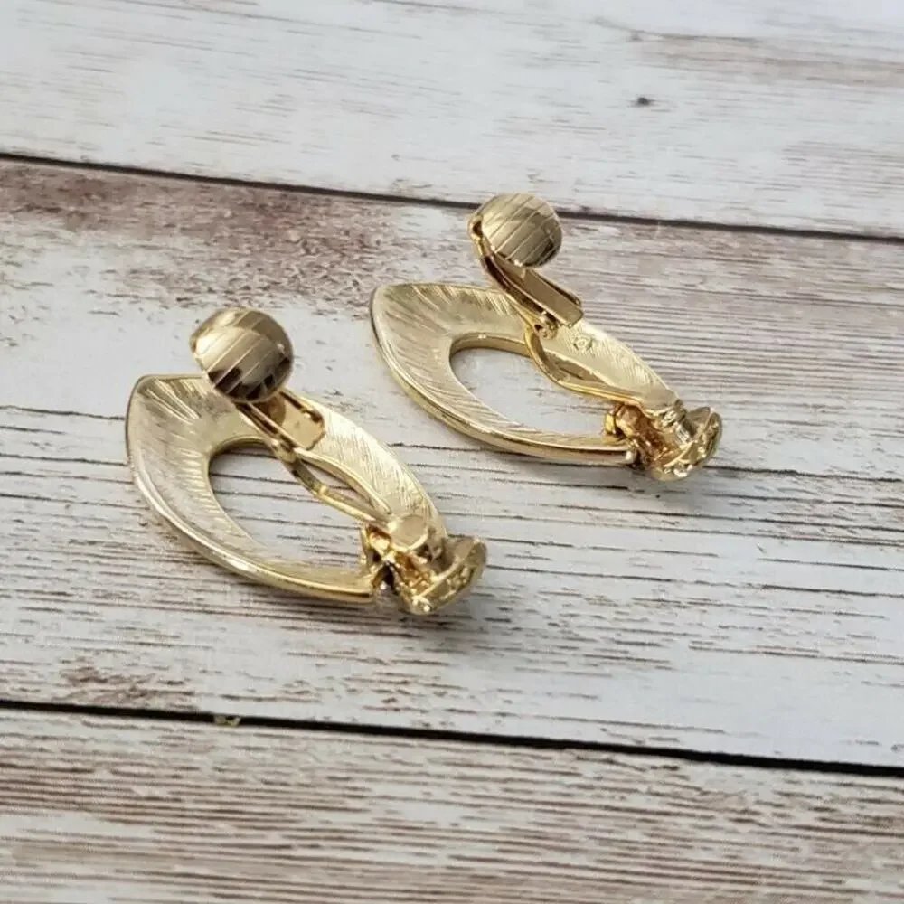 Vintage Clip On Earrings Cream & Gold Tone Fancy Dangle Statement